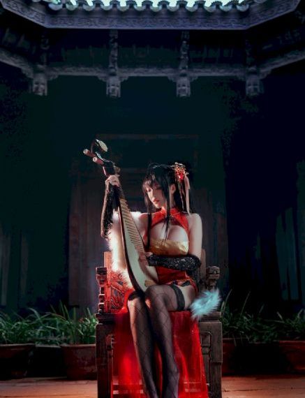 寡妇丰满的肉体